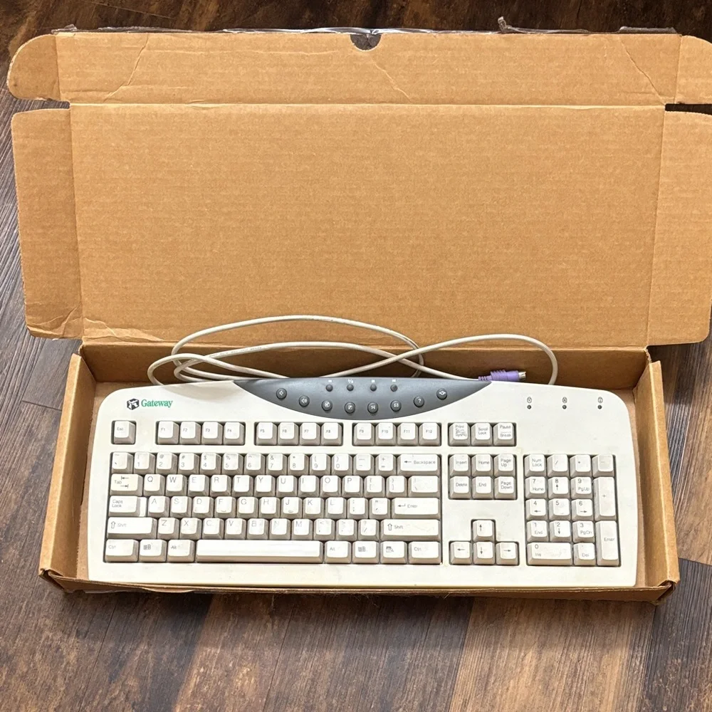 Gateway SK-9920 Wired Multifunction PS2 Computer Keyboard - Picture 1 of 14